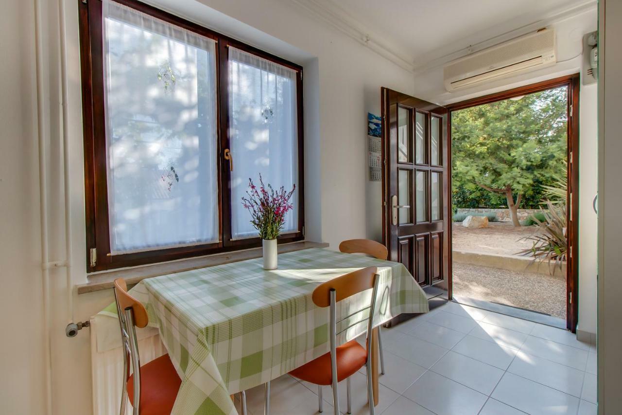 Apartment Simona Mali Lošinj Eksteriør billede