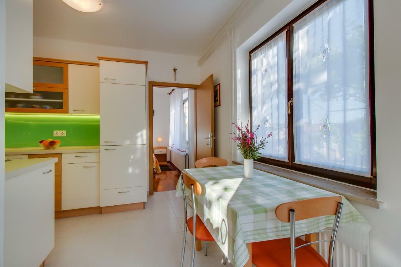 Apartment Simona Mali Lošinj Eksteriør billede